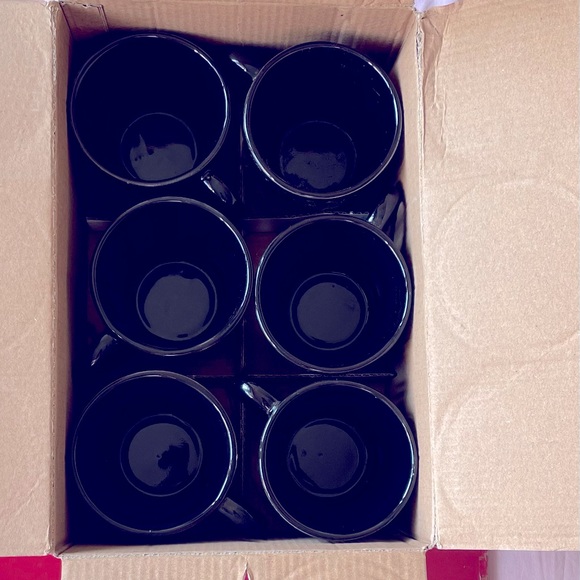 Stylish 6 ceramic tea cups set in black colour with self design, 200ml capacity - Picture 3 of 6